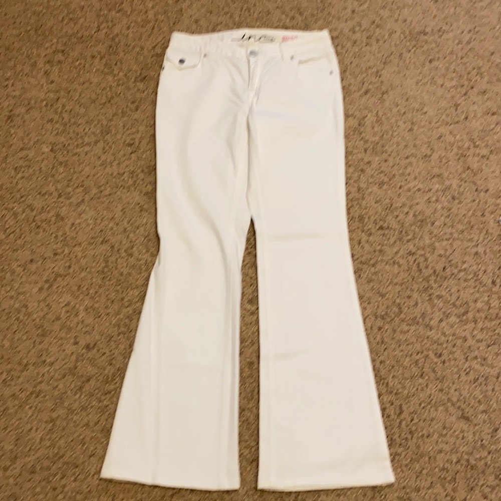 Boot cut jeans